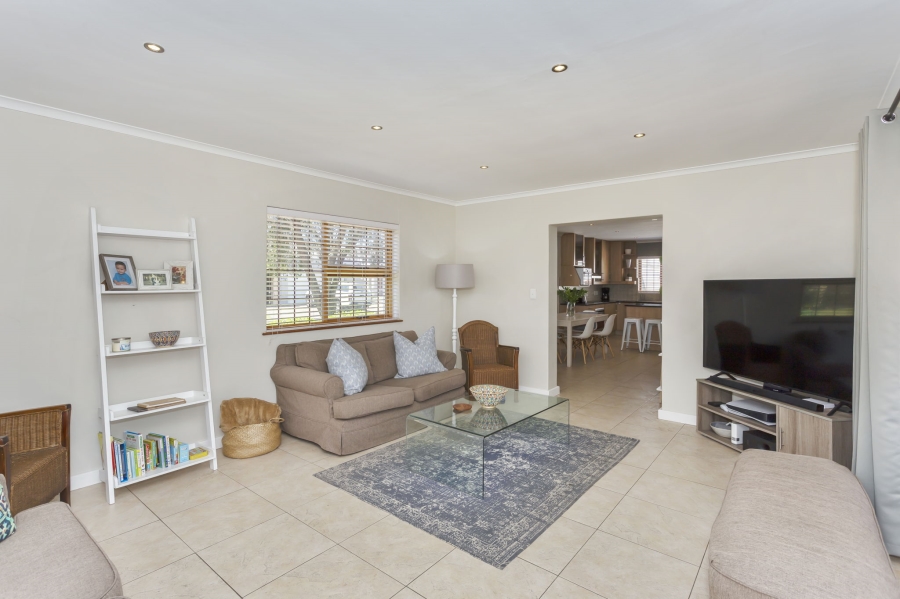 To Let 3 Bedroom Property for Rent in Edgemead Western Cape